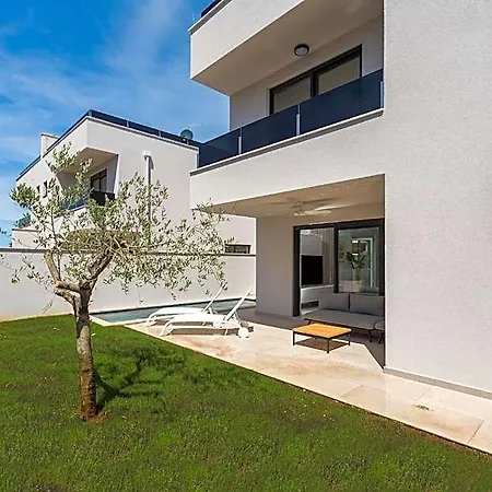 House Blossom 3* Novigrad (Istria)