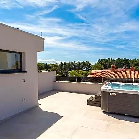 House Blossom Novigrad Istria